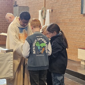Ministranten Erstkommunionkinder