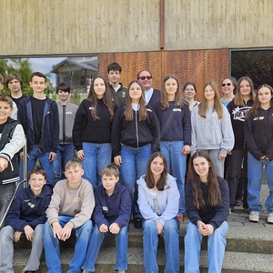 Gruppembild vor der Pfarrkirche