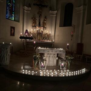 Roratemesse bei Kerzenlicht