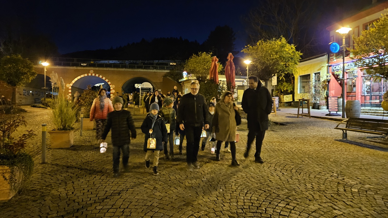 Martinifeier-Lichterfest / Nadja Hutter Latzernenumzug - Hauptplatz