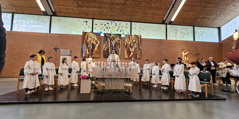 Erstkommunionsfeier / Nadja Hutter Die Hl. Messe