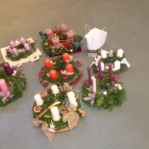 Advenkränze zur Segnung