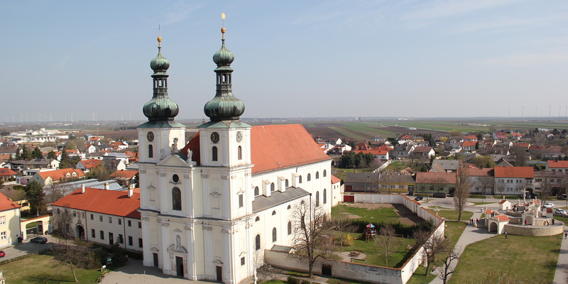 ServusTV überträgt die heilige Messe aus Frauenkirchen am Sonntag, 21. Mai 2023, um 9 Uhr.